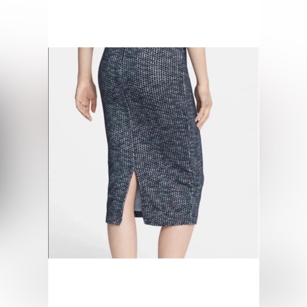FREE PEOPLE navy geometric MAXI PENCIL SKIRT WITH REAR SLIT - STRETCHY! Size XS